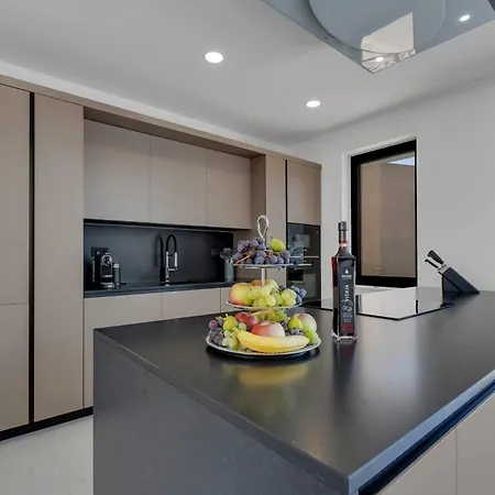 Ferienhaus Mit Privatpool Fur 7 Personen Ca 417 Qm In Puharici Bei Makarska, Dalmatien Mitteldalmatien * Makarska