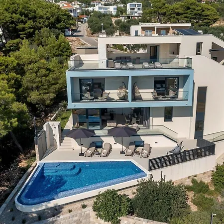 Ferienhaus Mit Privatpool Fur 7 Personen Ca 417 Qm In Puharici Bei Makarska, Dalmatien Mitteldalmatien